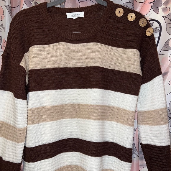 Top - Picture 2 of 4